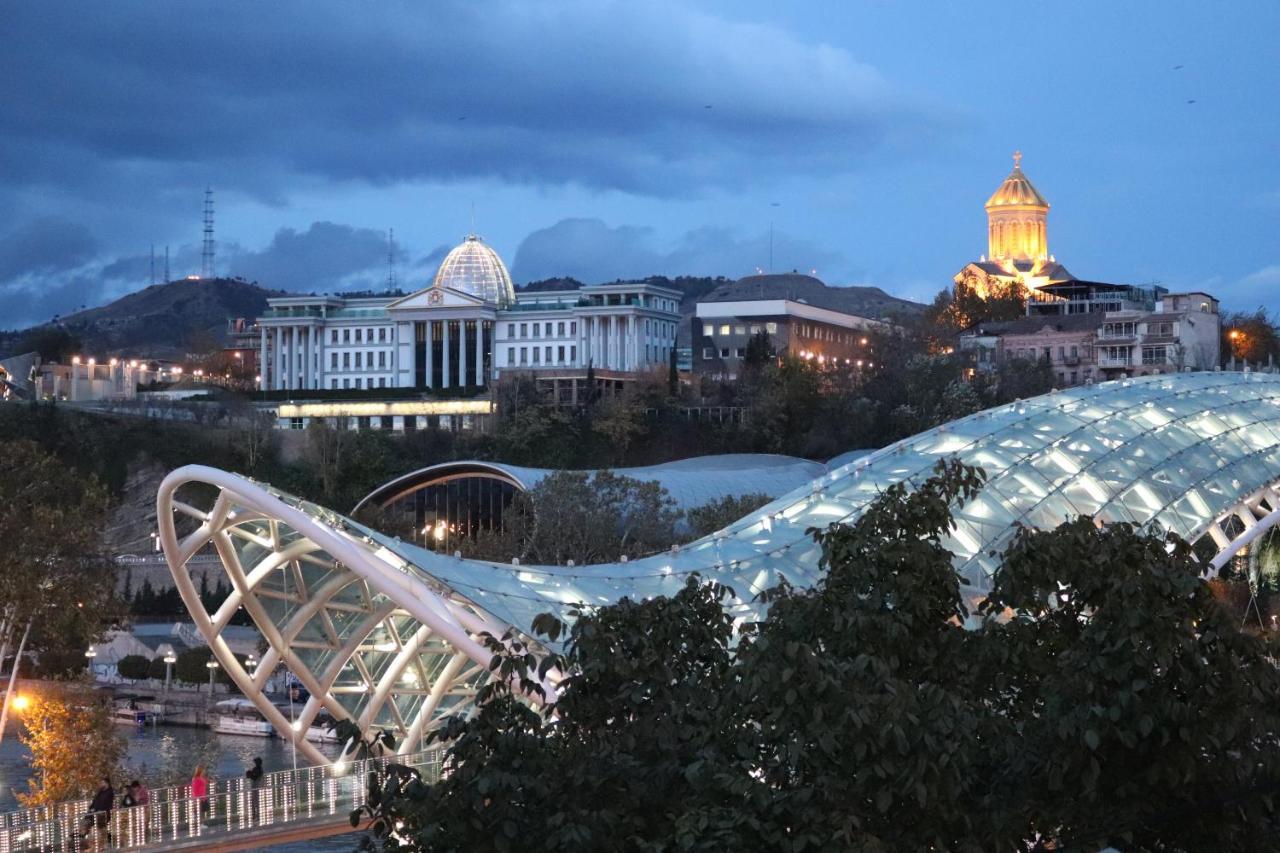 Aivani 8 Tbilisi ภายนอก รูปภาพ
