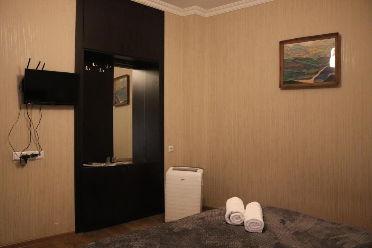 Aivani 8 Tbilisi ภายนอก รูปภาพ