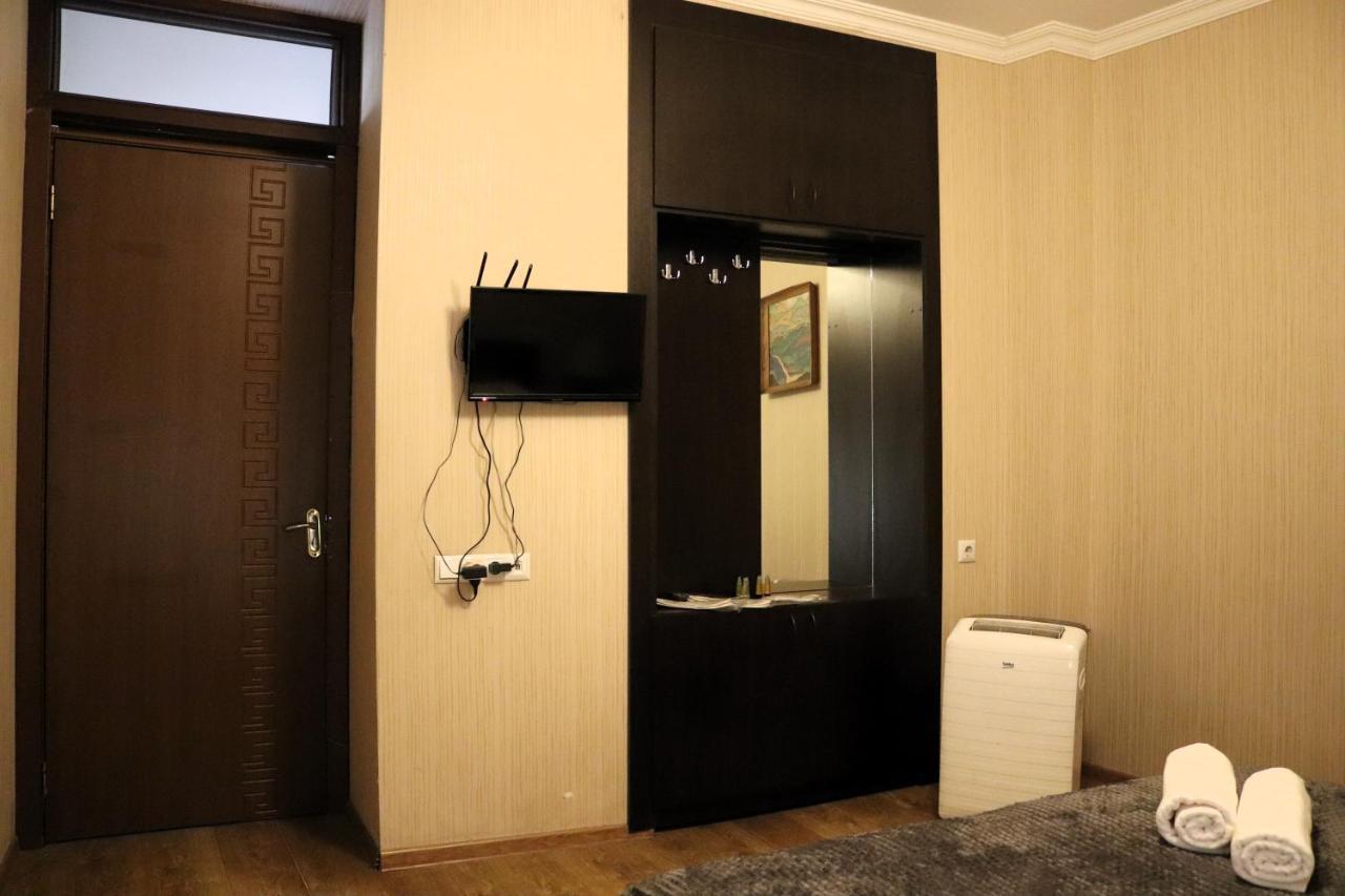 Aivani 8 Tbilisi ภายนอก รูปภาพ